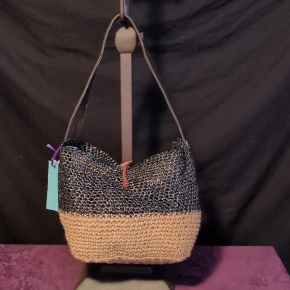 Handmade Crochet Tan Twine Black Pearlescent Curling Ribbon Leather Tote - Picture 5 of 15